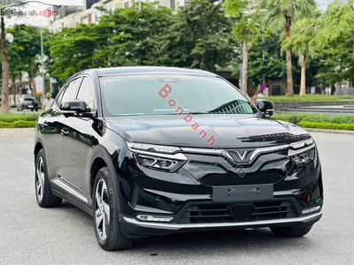 Xe VinFast VF8 Eco 2023