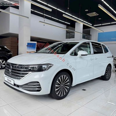 Xe Volkswagen Viloran Luxury 2025