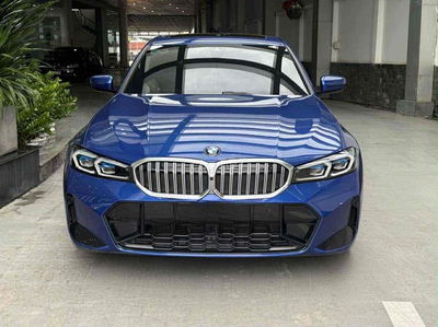 BMW 3 Series 2024. 330i M Sport - 6000 km. 1 chủ