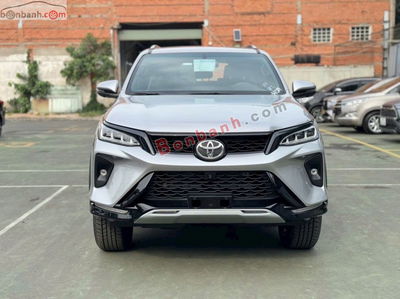 Xe Toyota Fortuner Legender 2.7L 4x4 AT 2025