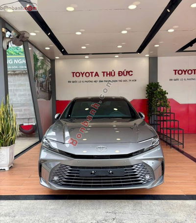 Xe Toyota Camry 2.5 HEV Top 2025