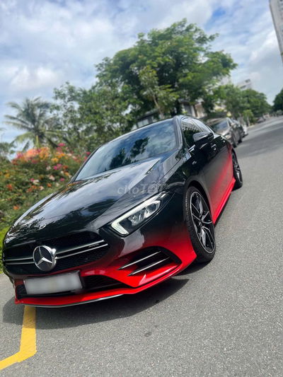 Bán Mercedes AMG A35 Dk T4 2025 chỉ 2000 km