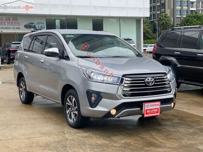 Xe Toyota Innova E 2.0 MT 2020