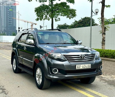 Xe Toyota Fortuner 2.7V 4x2 AT 2014