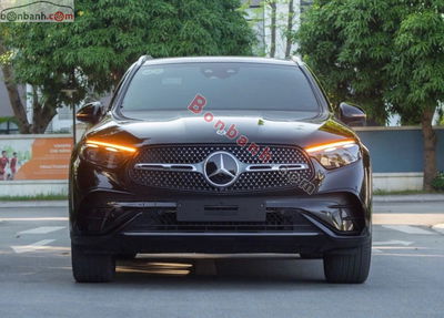 Xe Mercedes Benz GLC 300 4Matic 2023