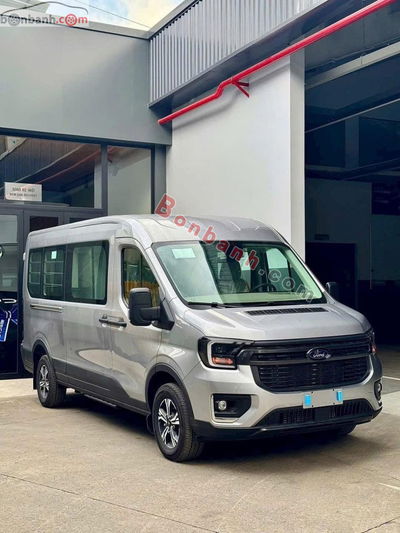 Xe Ford Transit Van 2025
