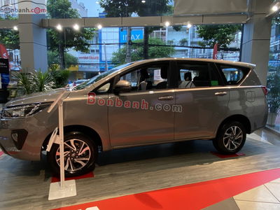 Xe Toyota Innova E 2.0 MT 2025