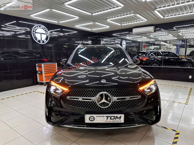 Xe Mercedes Benz GLC 300 4Matic 2023