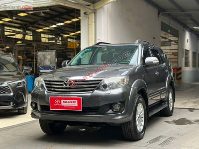 Xe Toyota Fortuner 2.7V 4x4 AT 2014