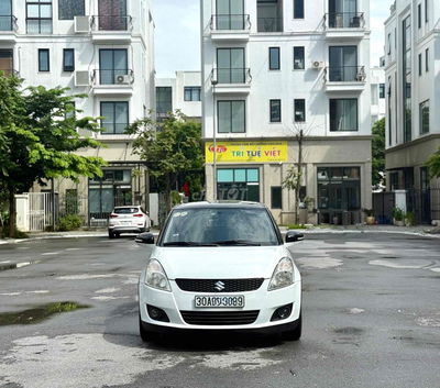 Suzuki Swift 2014 1.4 AT - 98000 km