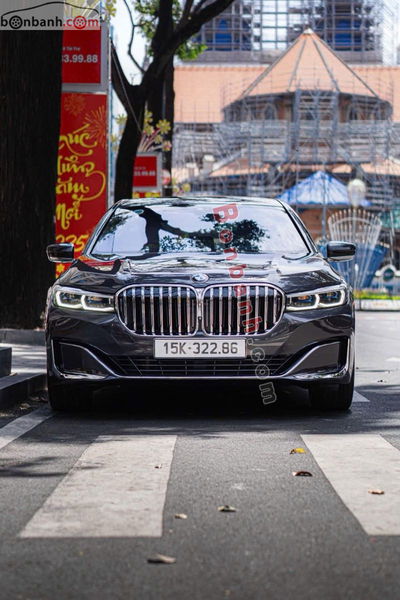 Xe BMW 7 Series 740Li 2021