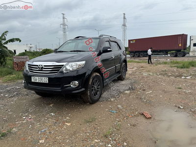 Xe Toyota Fortuner 2.7V 4x2 AT 2015
