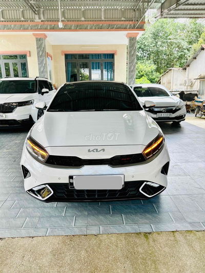 Kia K3 2024 Premium 1.6 AT - 7000 km