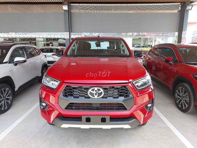 TOYOTA HILLUX 2.4 Tự động 1 cầu 2025 - GIAO NGAY