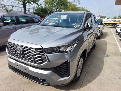 INNOVA CROSS 2.0V 2025 - GIAO NGAY - ĐỦ MÀU