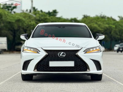 Xe Lexus ES 250 F Sport 2022
