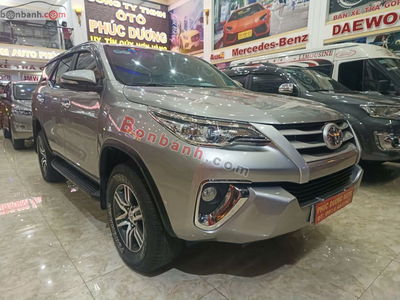 Xe Toyota Fortuner 2.4G 4x2 MT 2017