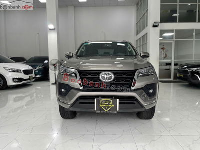 Xe Toyota Fortuner 2.4L 4x2 AT 2022