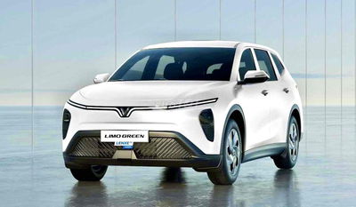 LIMO GREEN 7 CHỖ-450 KM/LẦN SẠC-150TR NHẬN XE
