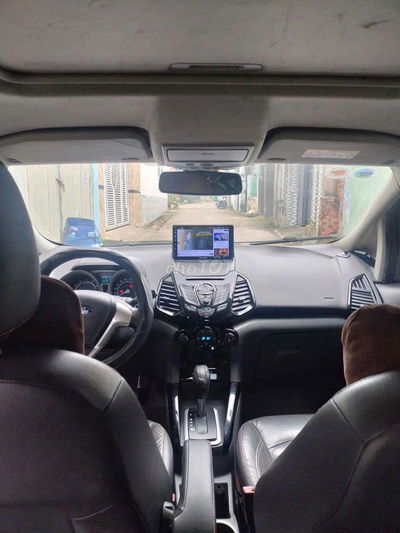 Nhà trật cần bán ford 2016 zin từng con ốc