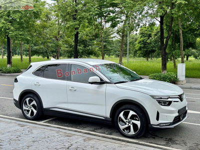 Xe VinFast VF8 Eco AWD 2024