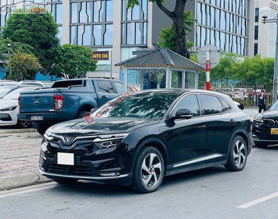 Xe VinFast VF8 Eco 2022