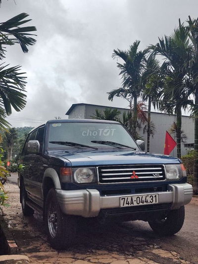 Pajero 7 chỗ máy 3.0 v6