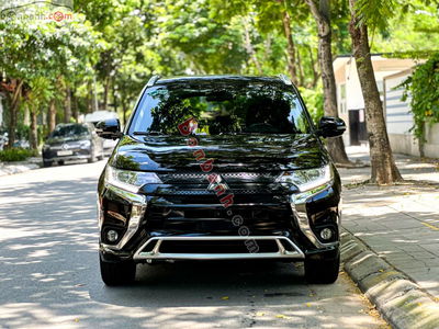 Xe Mitsubishi Outlander 2.0 CVT 2022