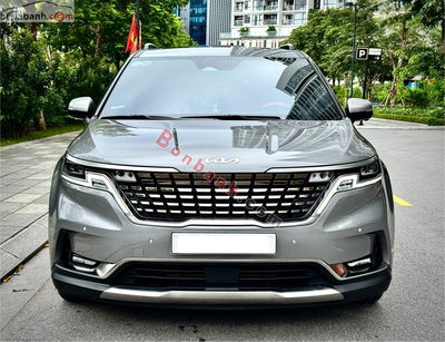 Xe Kia Carnival Signature 3.5G 2024