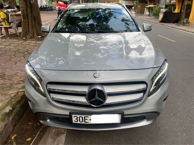 GLA200 Bạc 2014 110k km Xe gia đình