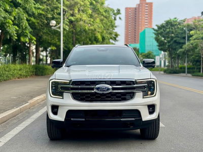 Ford Everest 2024 Titanium 2.0 AT 4x2 - 43000 km