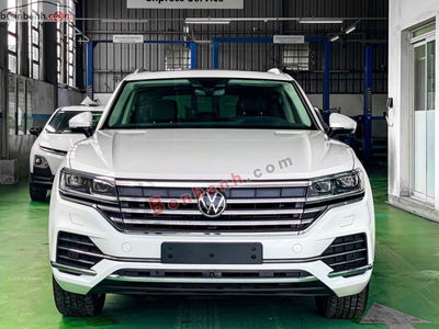 Xe Volkswagen Touareg Elegance 2.0 TSI 2023