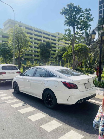 MG MG5 2022 STD - 28500 km