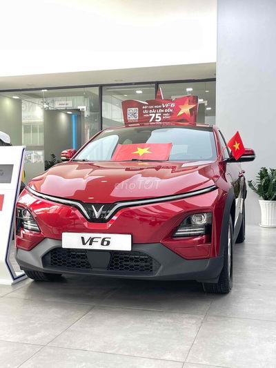 VinFast VF6 Eco Trả Trước 140tr, Ls 4,8%/3năm