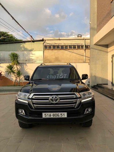 Toyota Land Cruiser 2017 VX 4.6 V8 - 120000 km