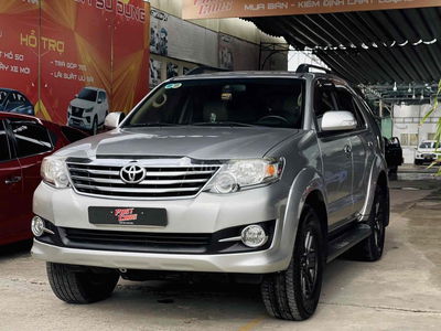 Toyota Fortuner 2015 2.7V 4x2 - 136000 km
