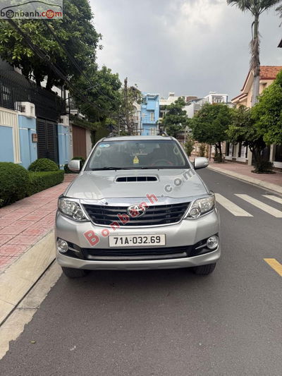 Xe Toyota Fortuner 2.5G 2016