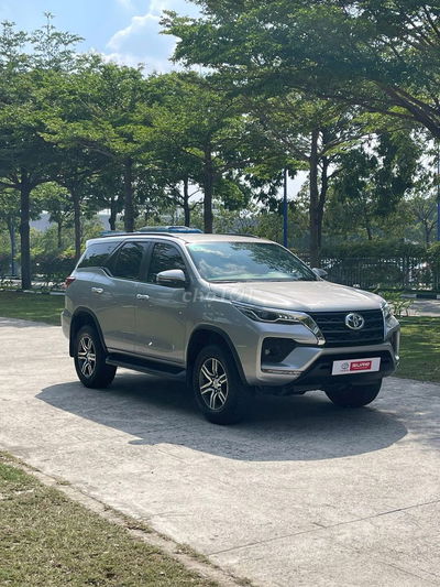 Toyota Fortuner 2020 2.4AT 4x2 - 105000 km