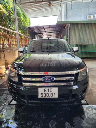 Ford Ranger 2014 số tự dong 2.2 4x2 AT - 95000 km