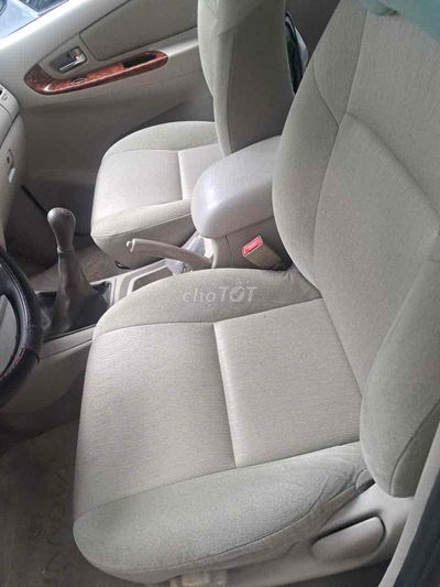 Toyota Innova 2006 G - 95000 km