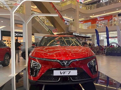 Xe VinFast VF7 Eco 2025