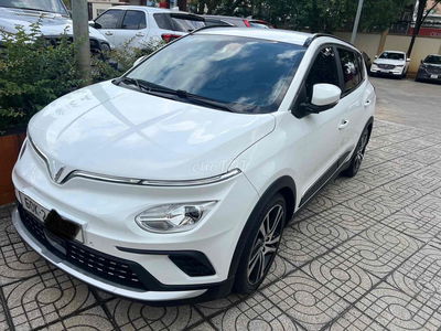 VinFast VFe34 đăng ký 2023 - 90000 km