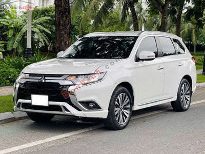 Xe Mitsubishi Outlander 2.0 CVT 2022