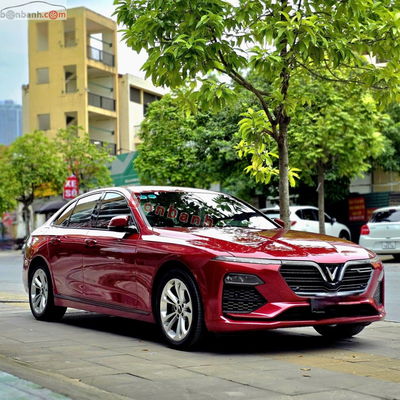 Xe VinFast Lux A 2.0 Base 2.0 AT 2020