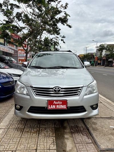 Toyota Innova 2013 2.0E - 138000 km
