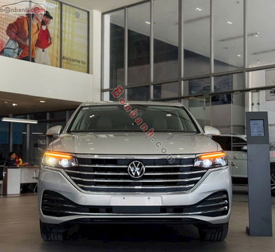 Xe Volkswagen Viloran Luxury 2025