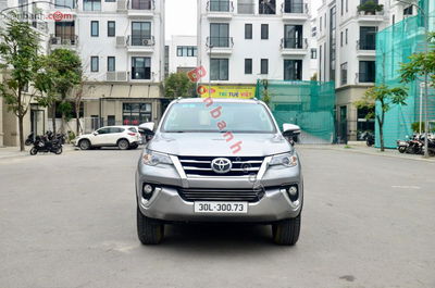 Xe Toyota Fortuner 2.7V 4x2 AT 2016