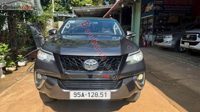 Xe Toyota Fortuner 2.4G 4x2 MT 2016