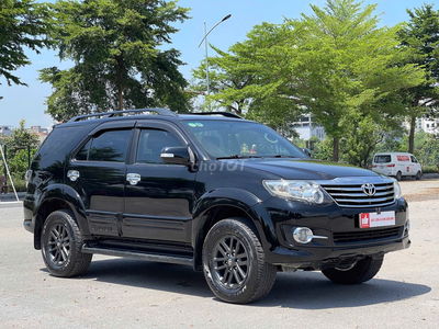 Toyota Fortuner 2016 2.7V 4X2 AT lên nhiều đồ xịn