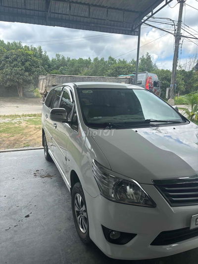 Toyota Innova 2013 2.0J - 170000 km